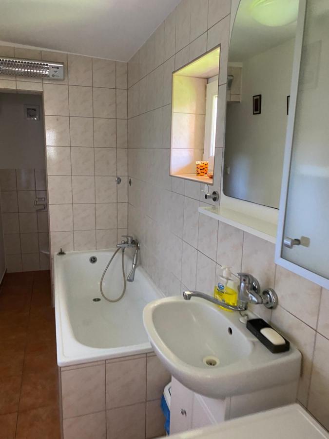 Apartamento Vityesz Vendégház ** Chl'aba Exterior foto