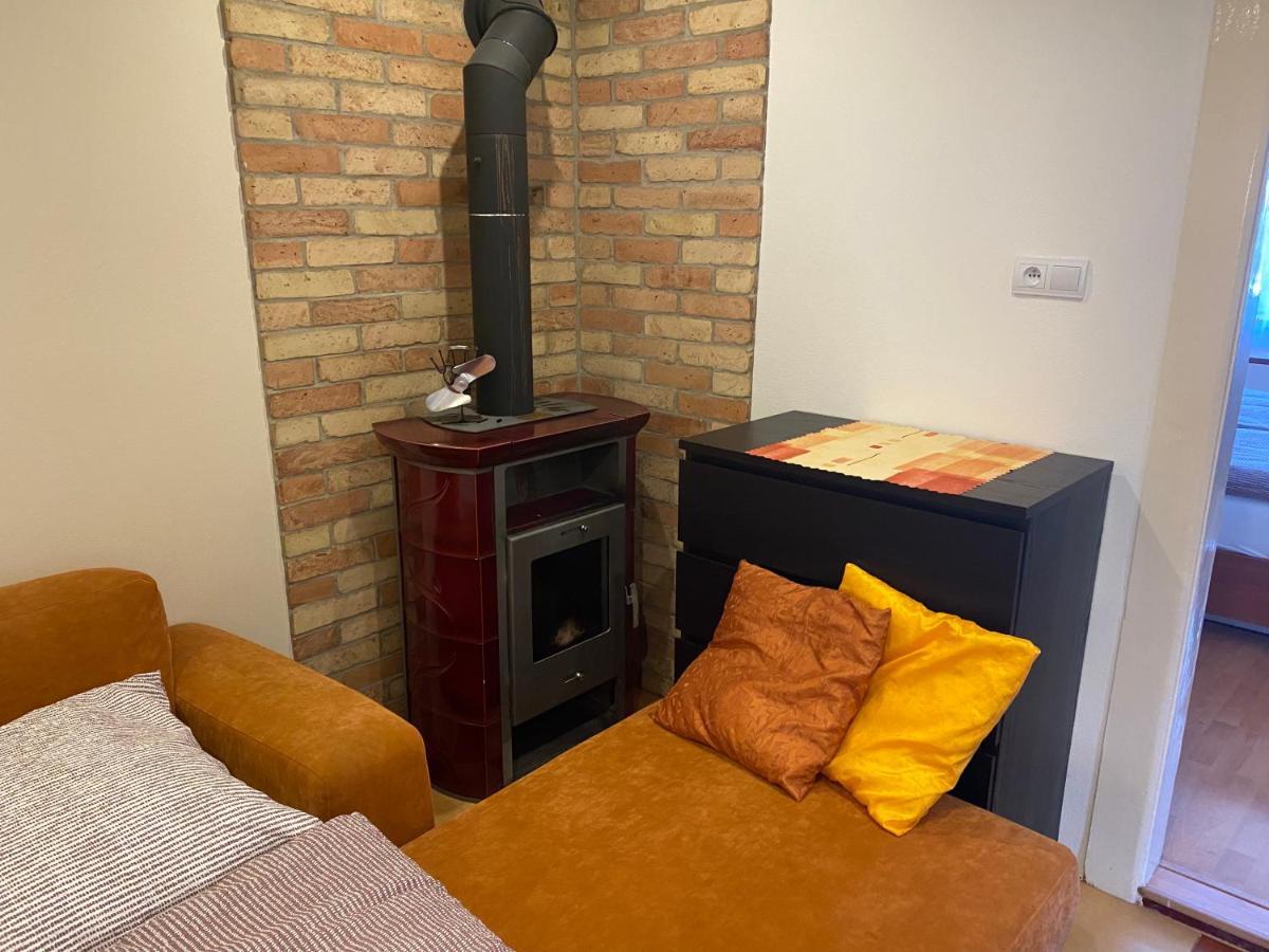 Apartamento Vityesz Vendégház ** Chl'aba Exterior foto